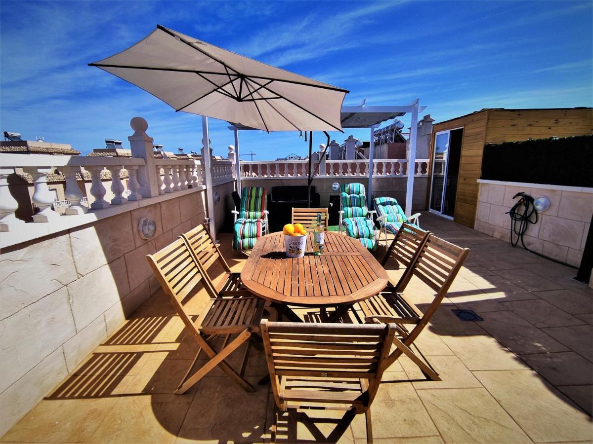 Modern Townhouse With Bbq & Terrace - غران ألاكانت المظهر الخارجي الصورة